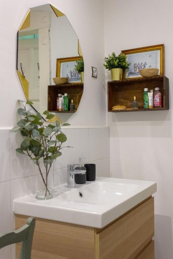 Charming And Unique Apartment With Balcony By The Great Synagogue Budapest Exteriör bild